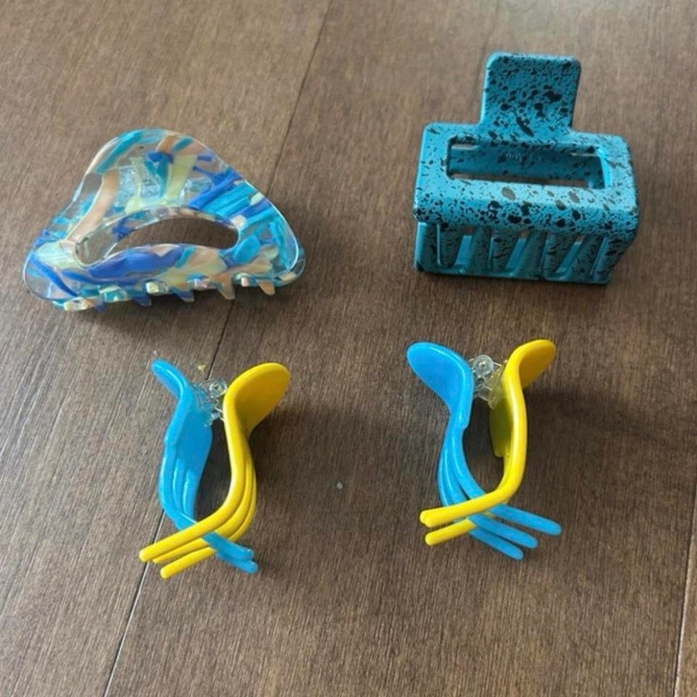 Assorted hair claw clips bundle